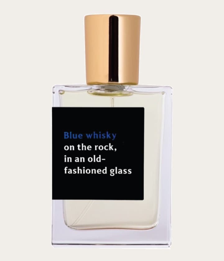 Proad Blue Whisky on the rock, in an old-fashioned glass