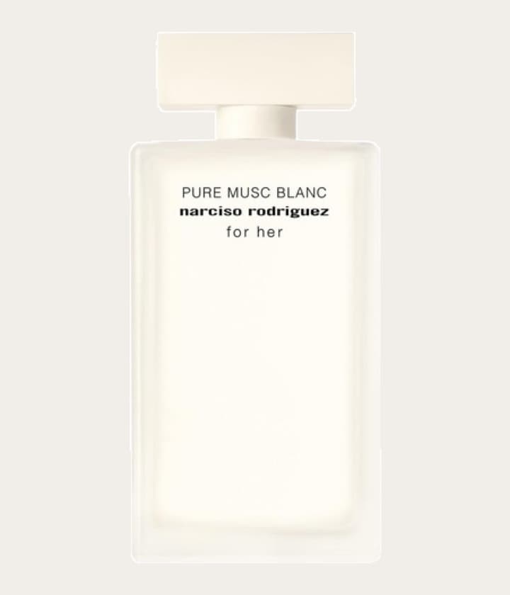 Narciso Rodriguez for her PURE MUSC BLANC